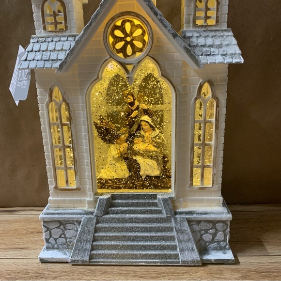 New! Raz Lighted Lantern Snow Globe Glitter Water Church Nativity Religious - Picture 4 of 13